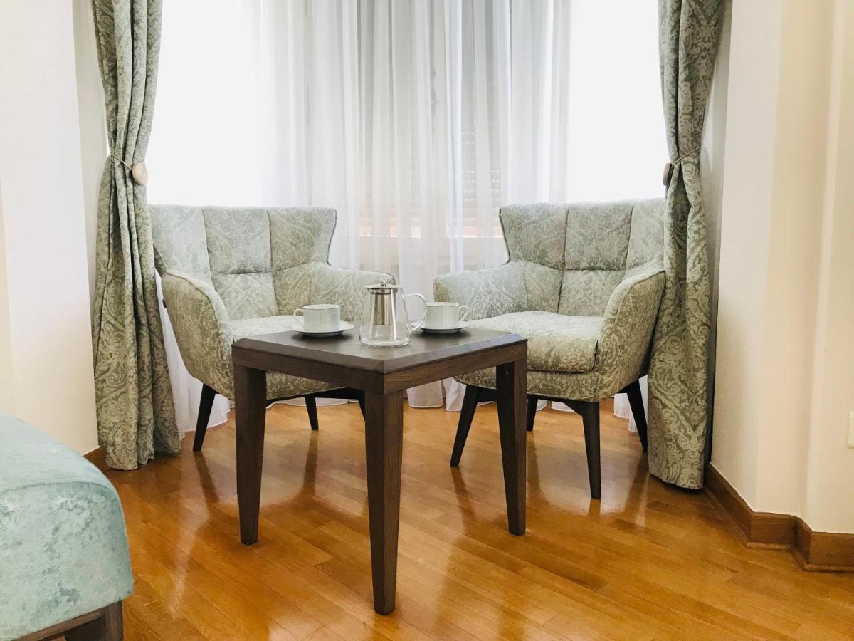 Knez Sima Jacuzzi, 3 Bedrooms, Balcony In Stari Grad Белград Екстер'єр фото